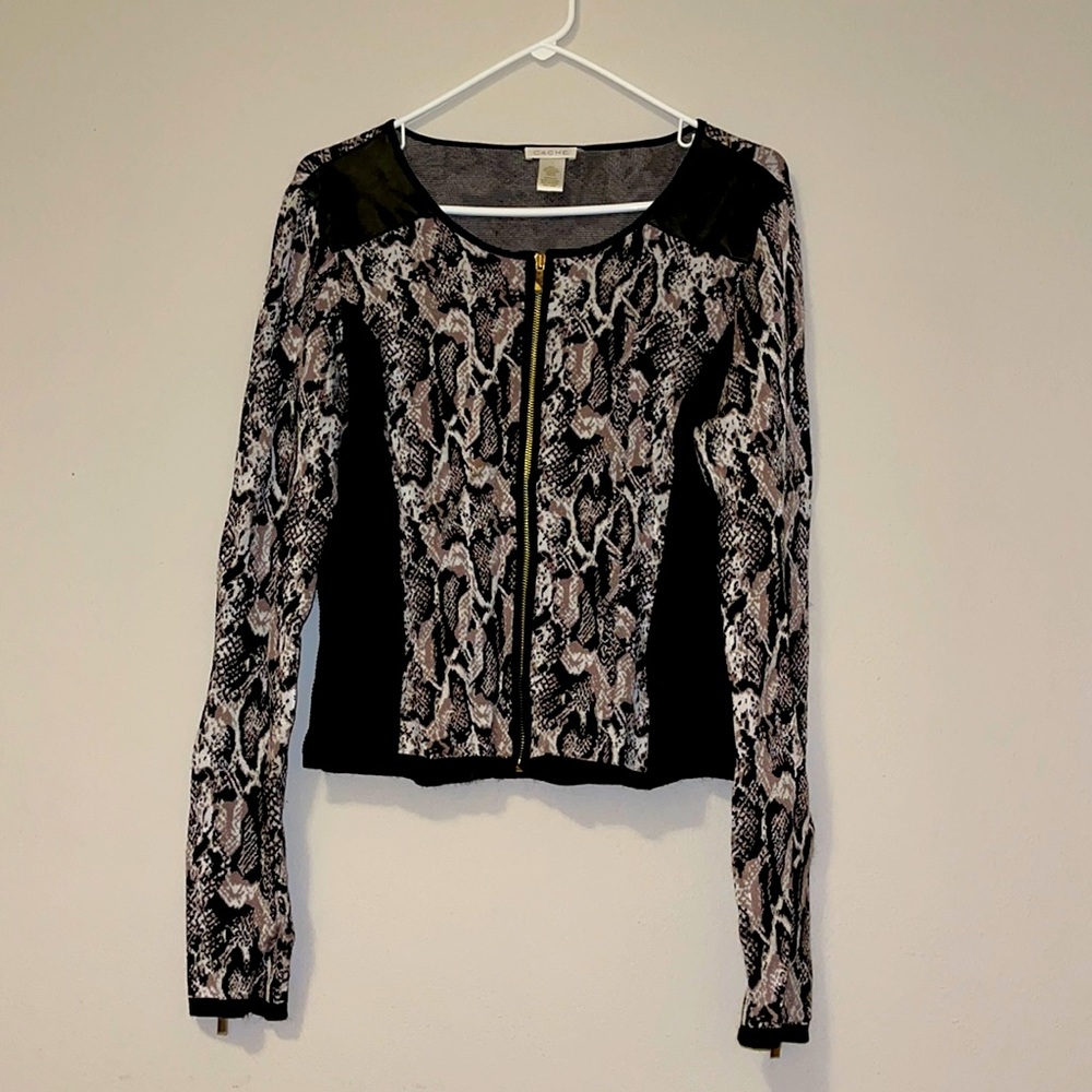 Cache sweater